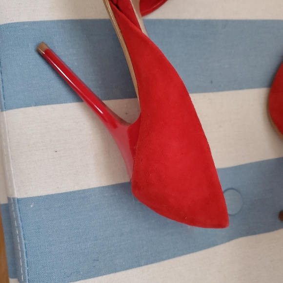 Red Heels shoes - Picture 4 of 8